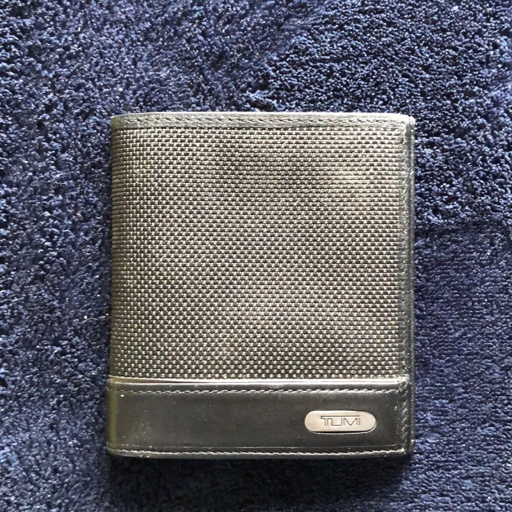TUMI Bi-fold Wallet